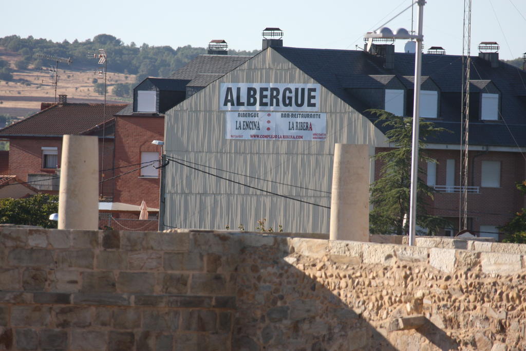 Albergue La Encina Hospital de Órbigo Εξωτερικό φωτογραφία